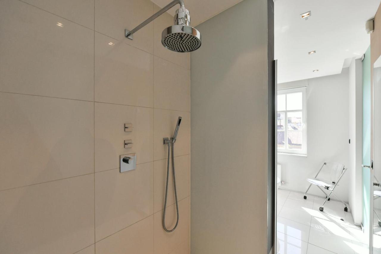 Luxury Central Penthouse With Sauna, Terrace, 250M2, 5Bdrm, 3Bthrm Prag Exteriör bild